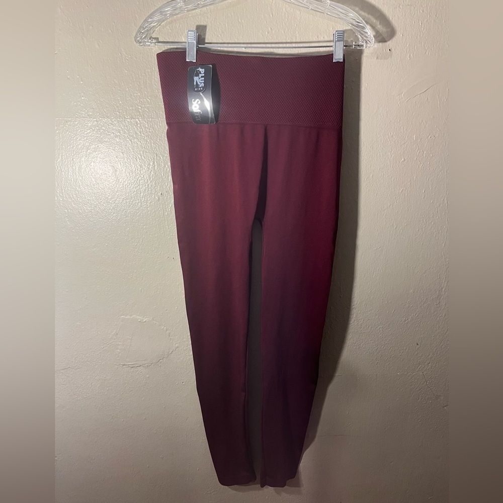 𝅺BURGUNDY leggings